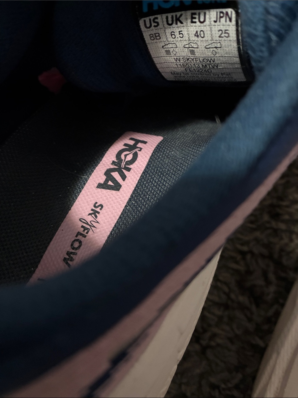 Pink Hoka sky flow - Picture 5 of 8